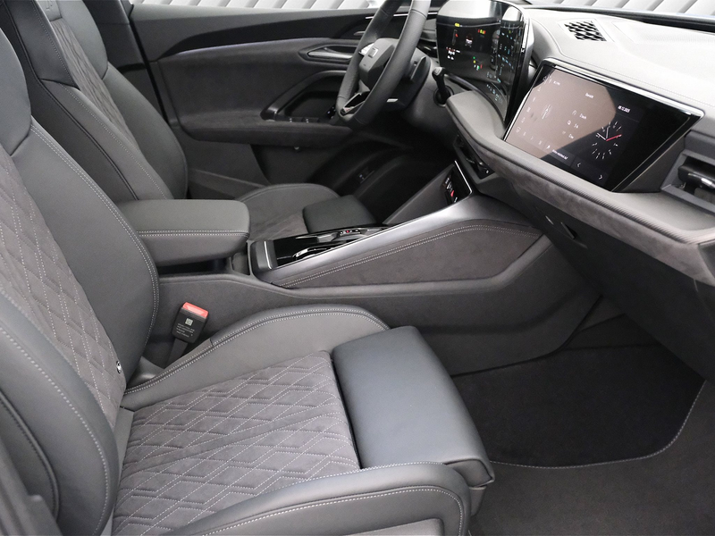 Audi Q5 2.0 e-hybrid quattro 220 kW edition one mythosschw — photo 10