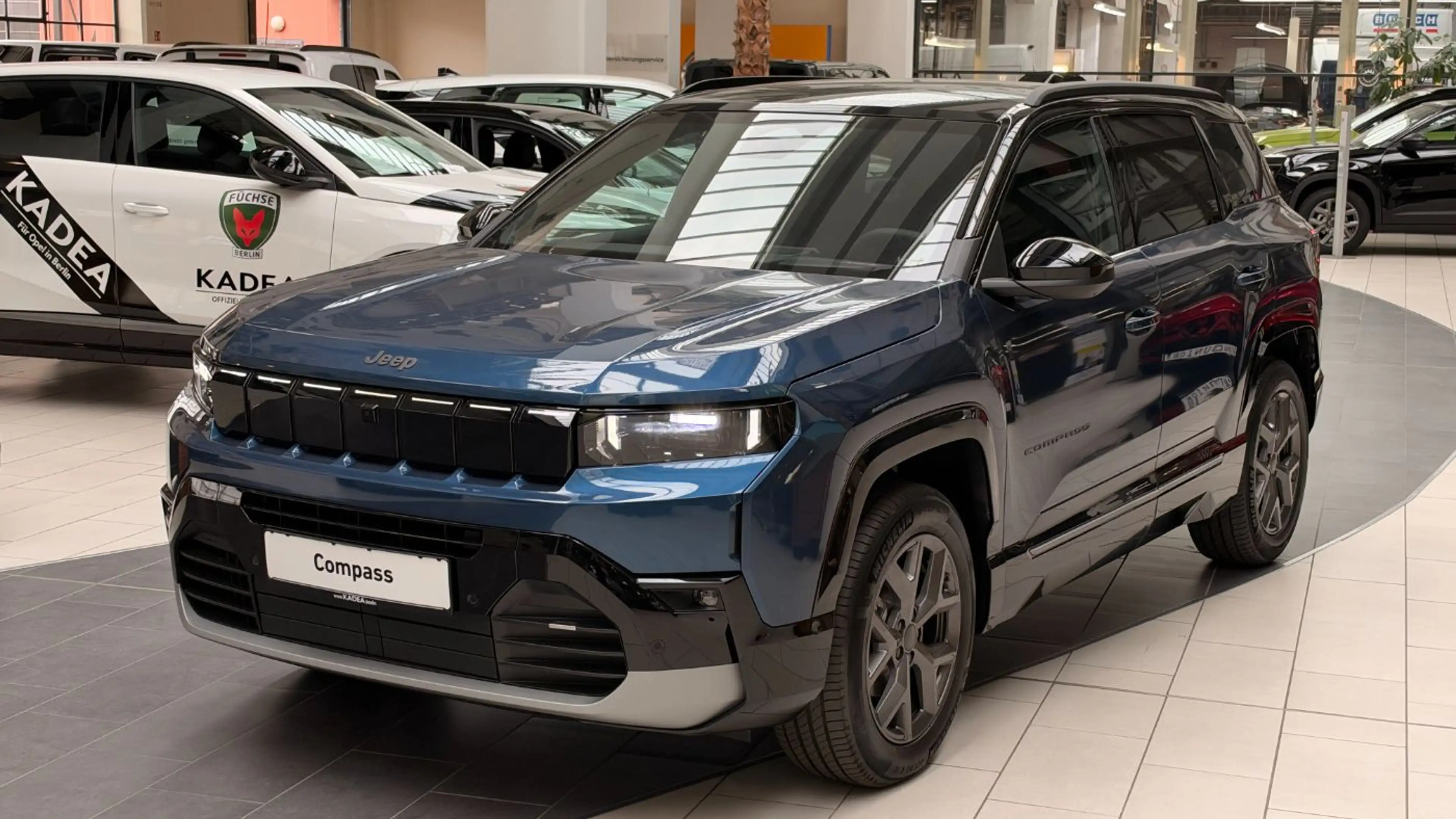 Jeep Compass eDCT 1.2 First Edition Klima Navi Kamera — photo 3