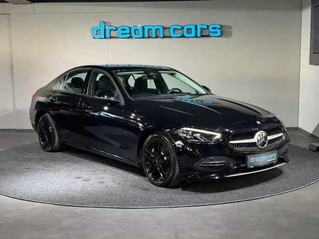 Mercedes-Benz C-Class view 4