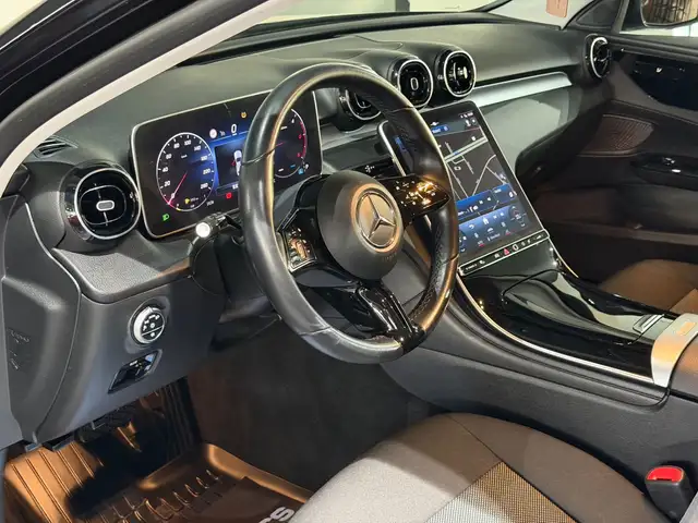 Mercedes-Benz C-Class view 14