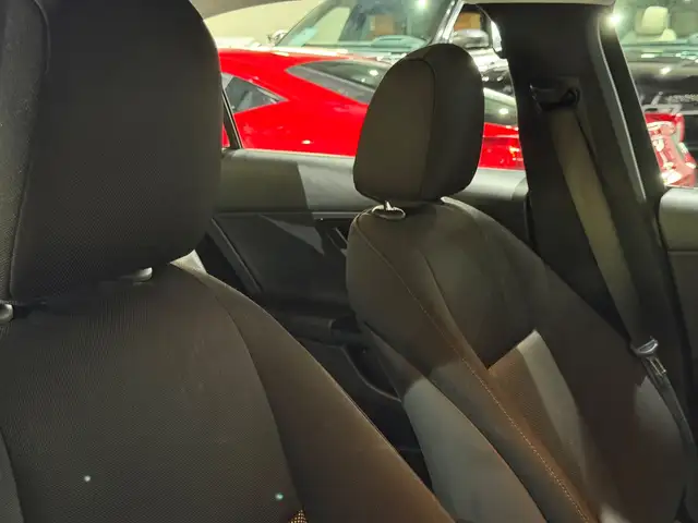 Mercedes-Benz C-Class view 22