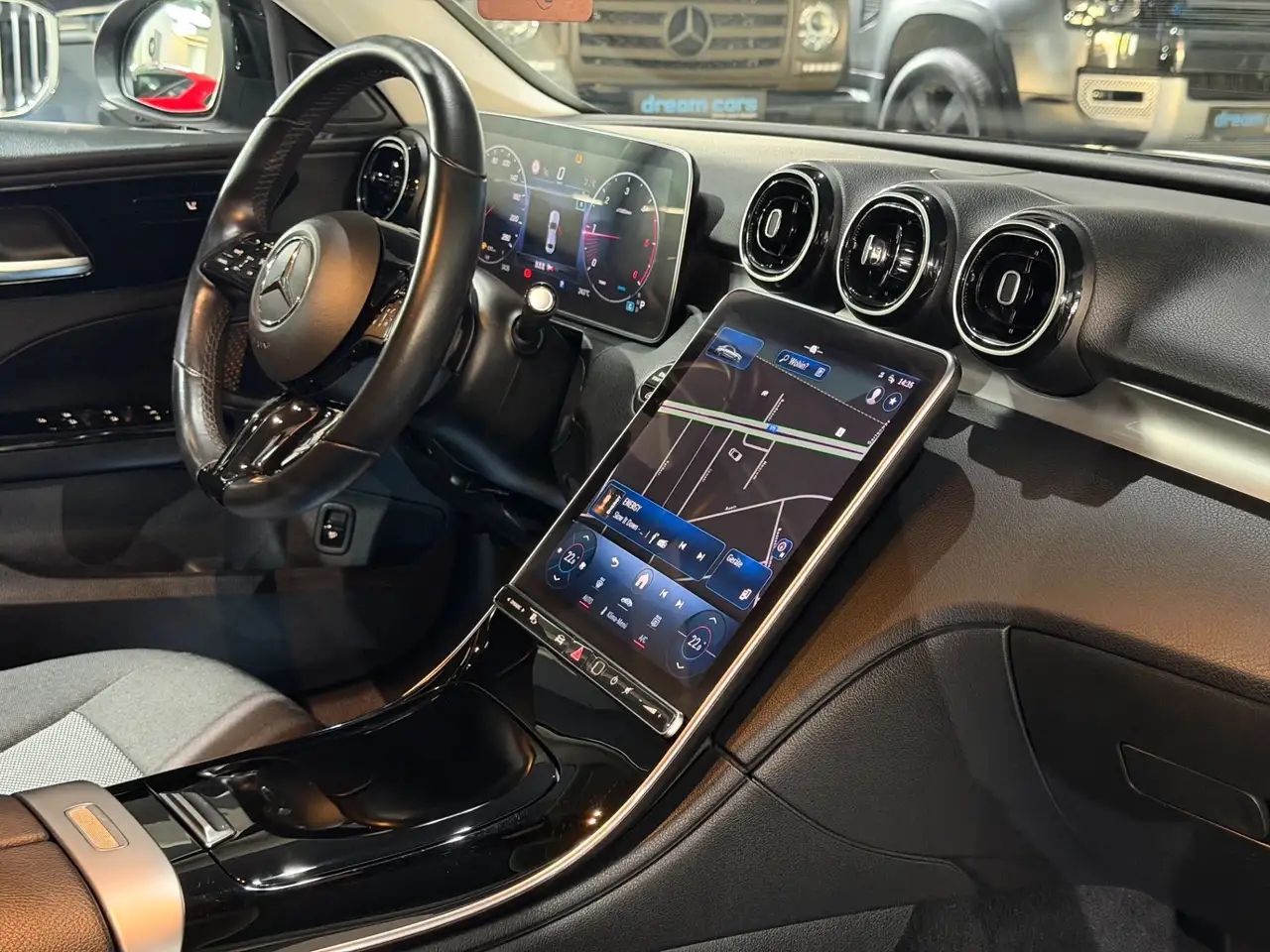 Mercedes-Benz C 220 d 4Matic / Kamera / Navi / LED / ASISTENTSYSTEME Bild 18