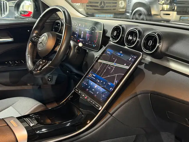 Mercedes-Benz C-Class view 18