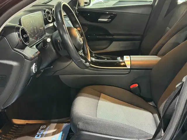 Mercedes-Benz C-Class view 16