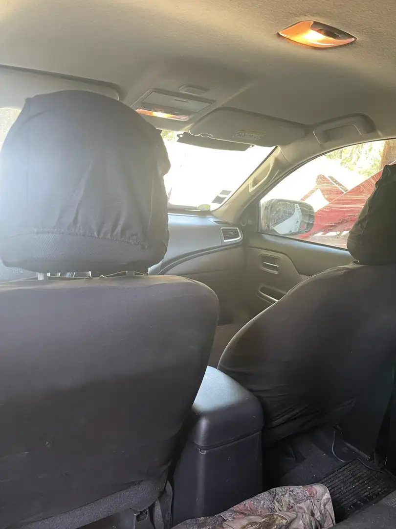 Mitsubishi L200 Blanc - 2