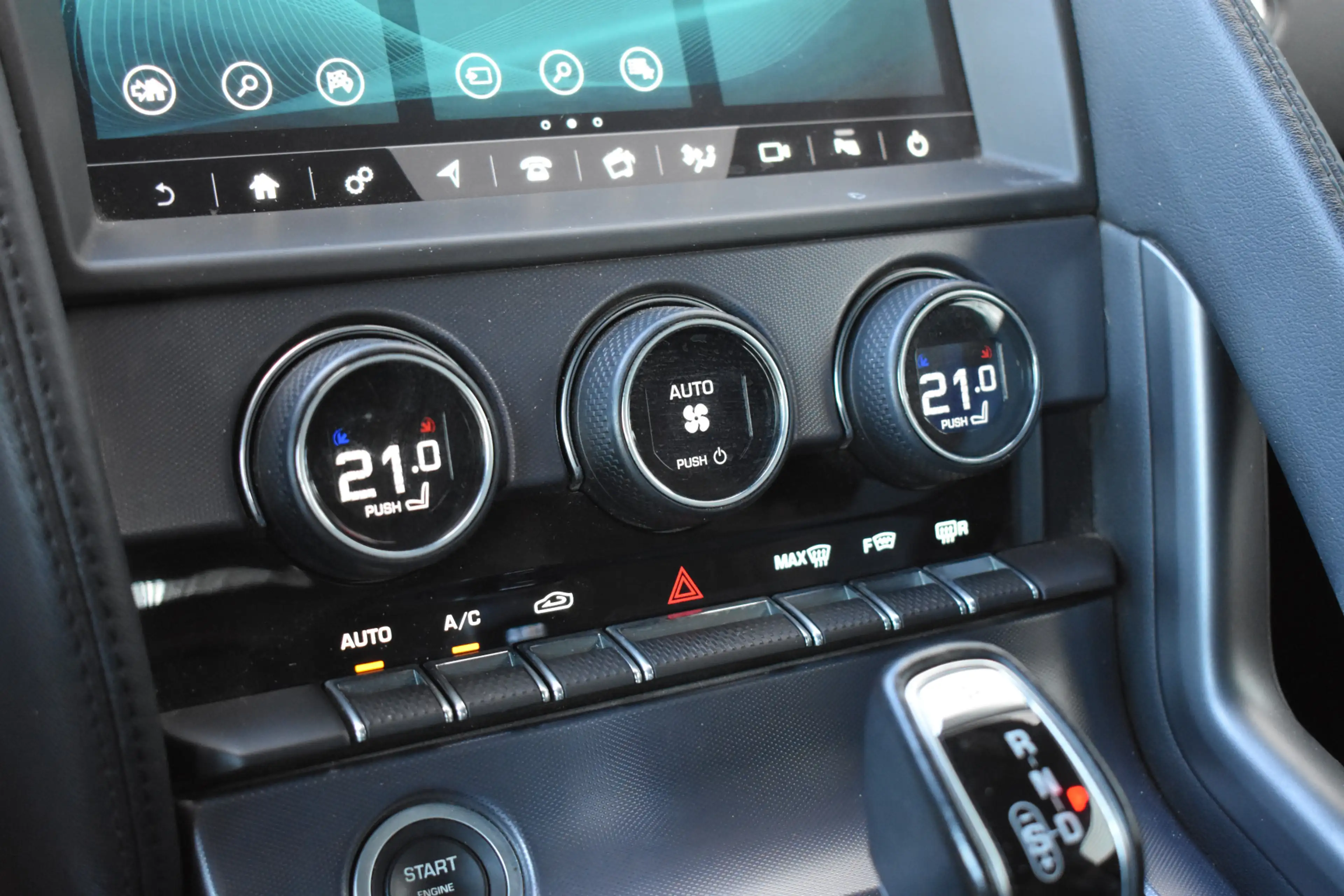 Jaguar F-Type 2.0T R-Dynamic NL Auto | Dealer OH | LED | Leder/A — photo 13