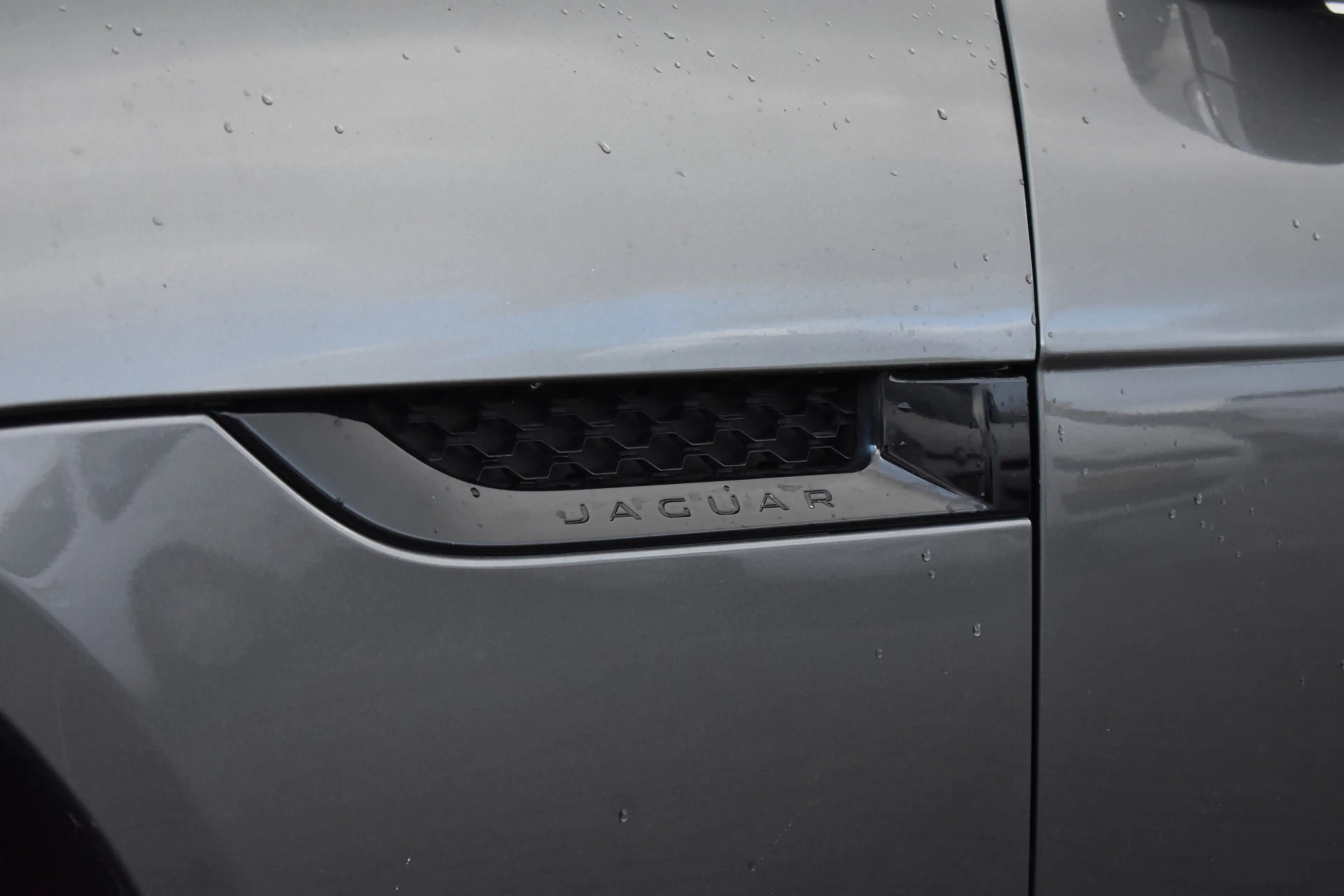 Jaguar F-Type 2.0T R-Dynamic NL Auto | Dealer OH | LED | Leder/A — photo 36
