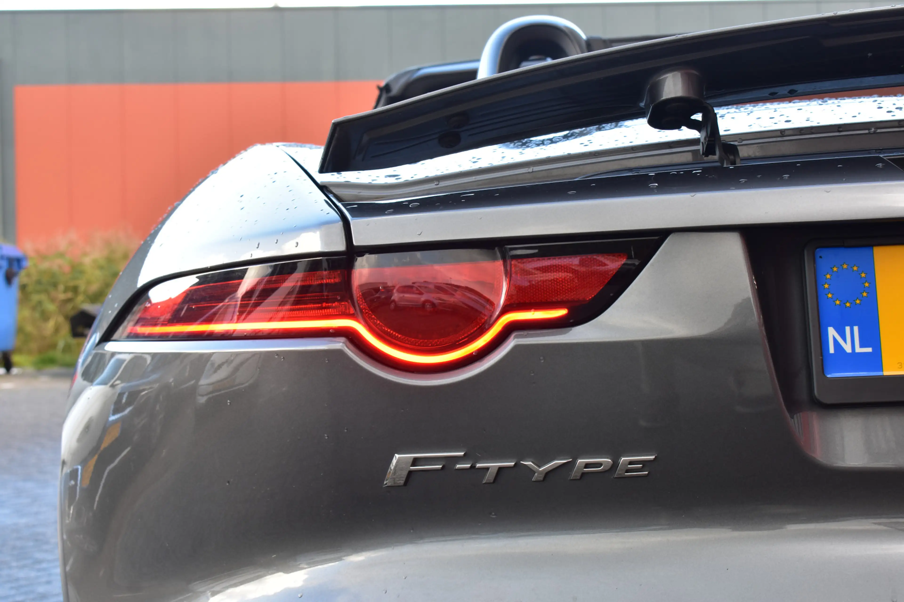 Jaguar F-Type 2.0T R-Dynamic NL Auto | Dealer OH | LED | Leder/A — photo 28