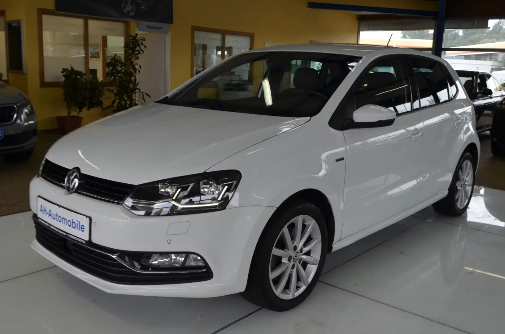 Volkswagen Polo V Original BMT AUTOMATIK / Bi-XENON / PDC Weiß - 1