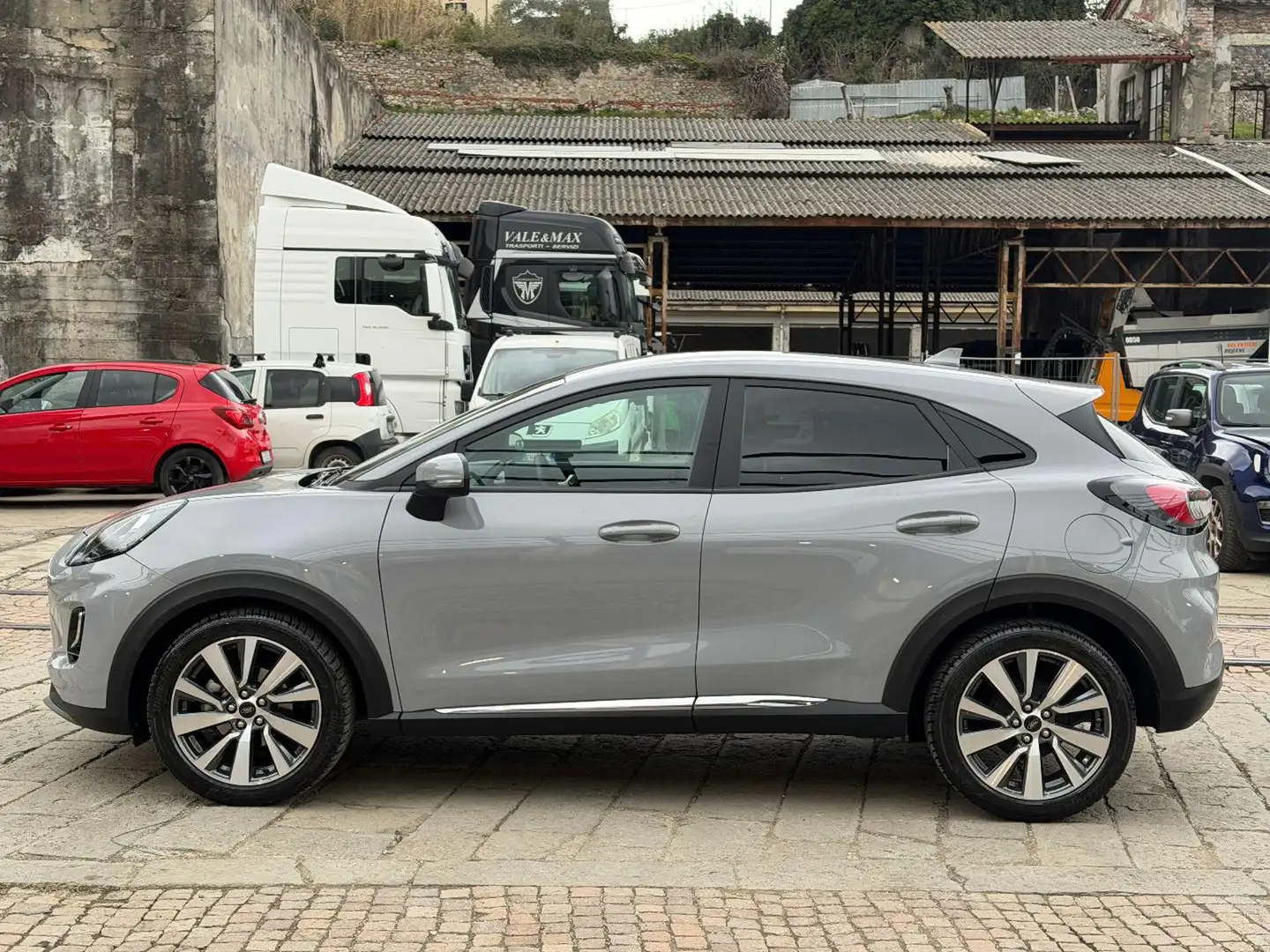 Ford Puma 1.0 EcoBoost Hybrid 125 CV S&S aut. TITANIUM Grau - 2