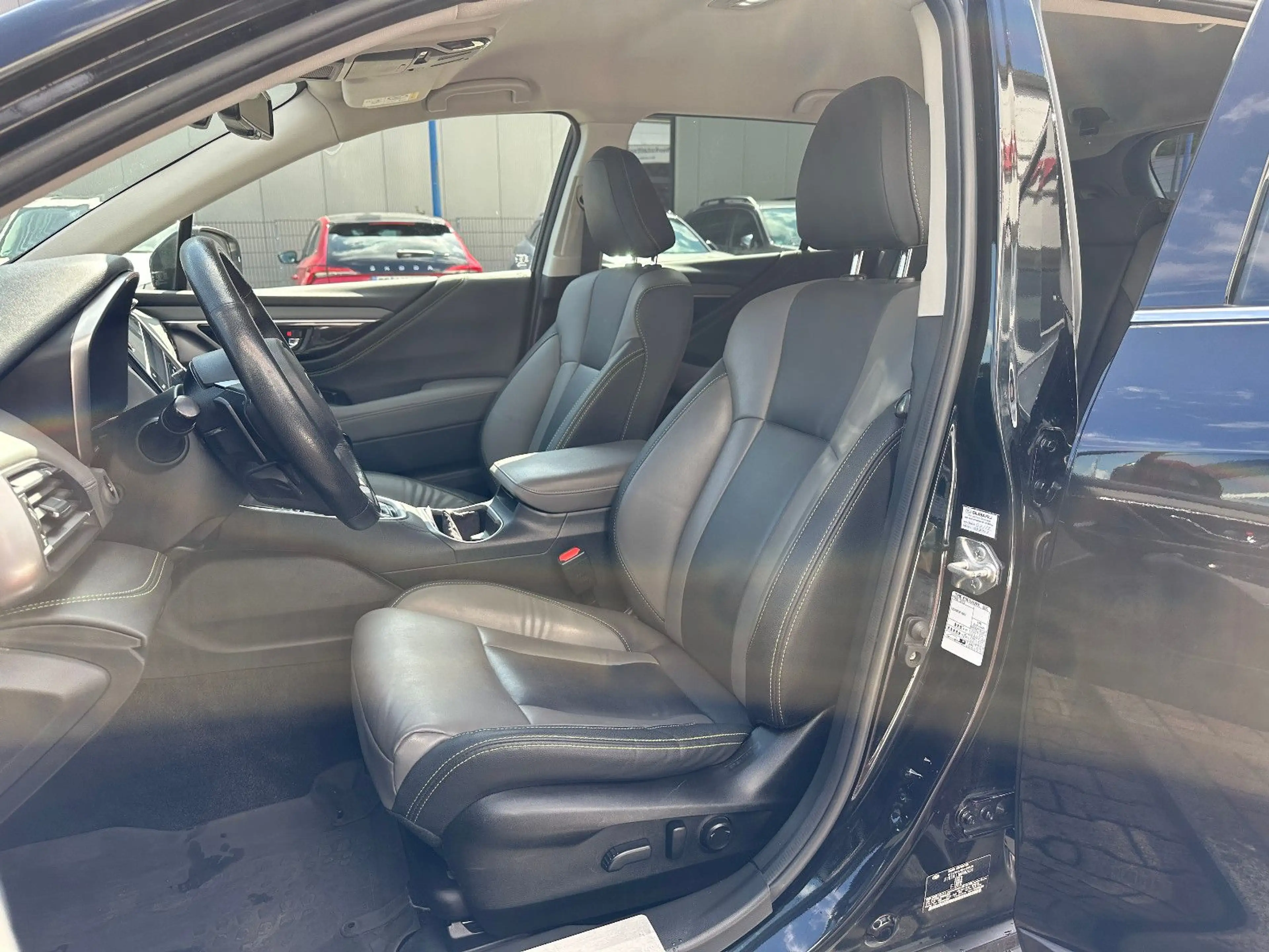 Subaru OUTBACK 2.5i Exclusive Cross Lineartronic — photo 12
