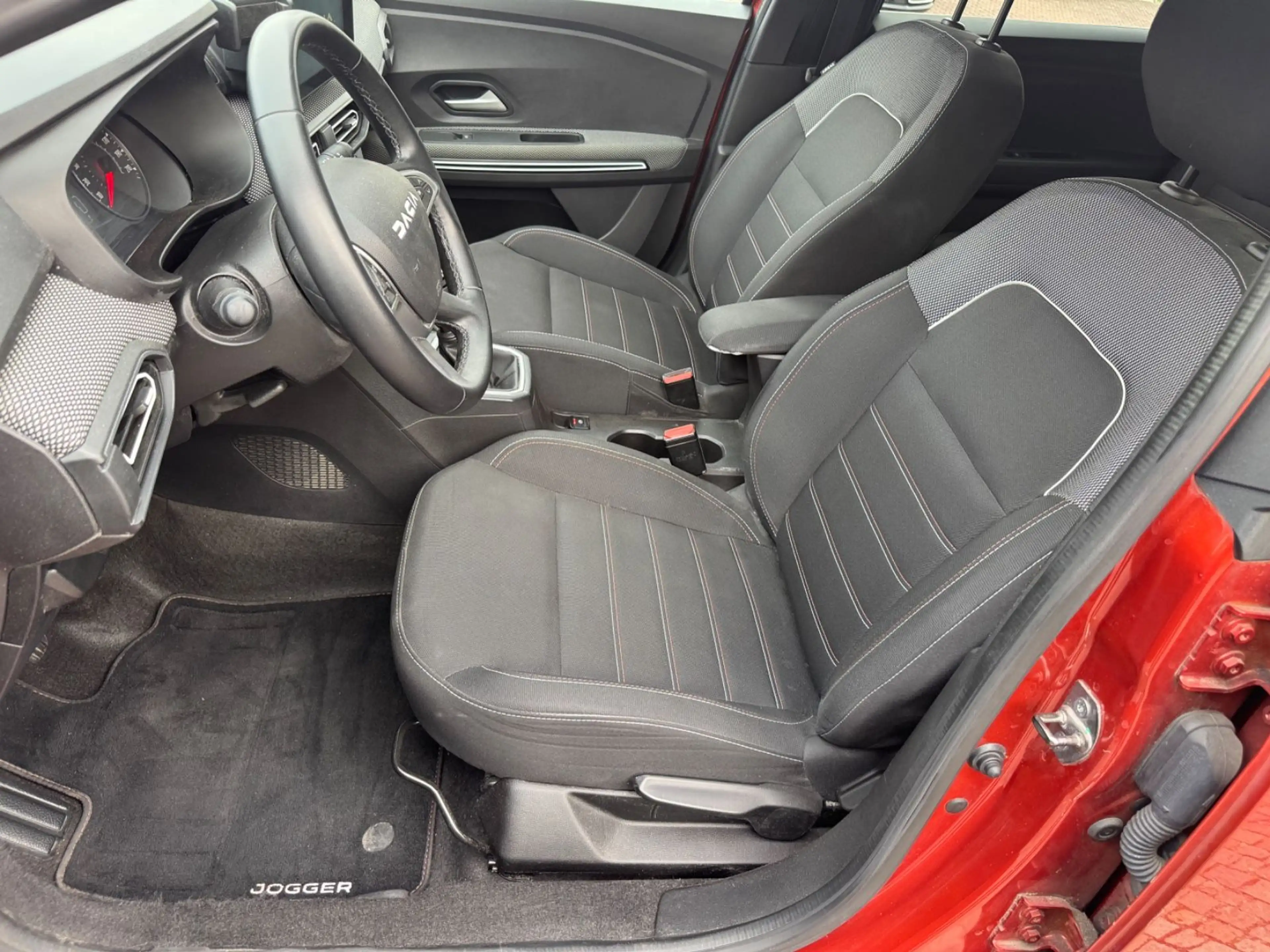 Dacia Jogger Extreme+Navi,LED,Kamera,Totwinkel,SHZ,PDC — photo 9