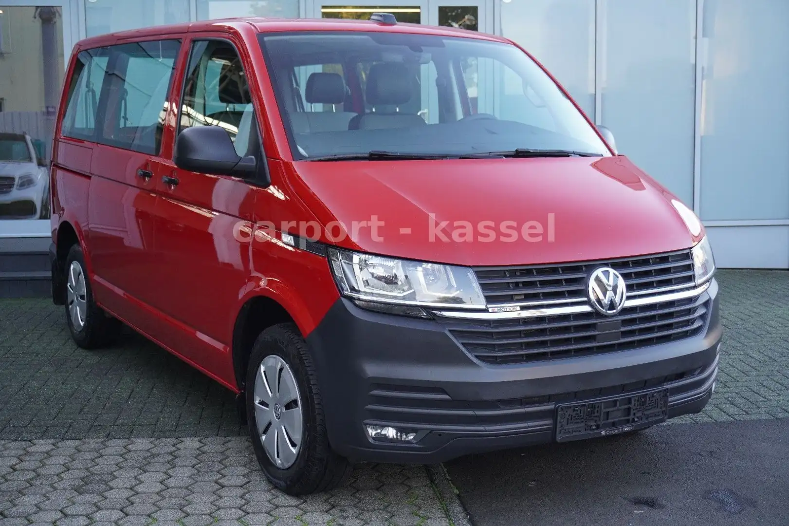 Volkswagen T6 Transporter T6.1 Transporter Kombi 4MOTION Standhzg./1. Hand Rot - 1