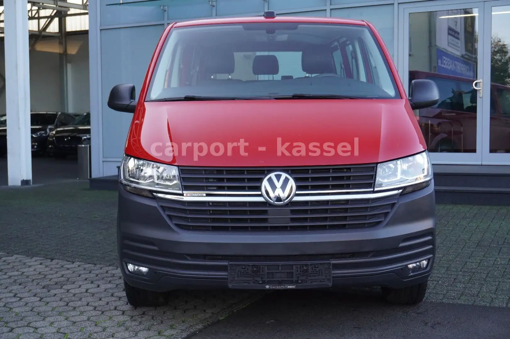 Volkswagen T6 Transporter T6.1 Transporter Kombi 4MOTION Standhzg./1. Hand Rot - 2