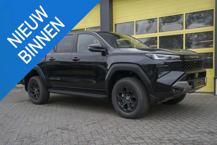 Toyota Hilux 2.8 D-4D Hybrid Invincible JBL Full Options
