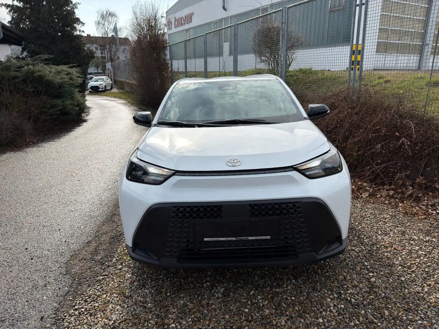 Toyota Sonstige Aygo (X) 1,5 Hybrid "Active" mit Sitzheizung Weiß - 2