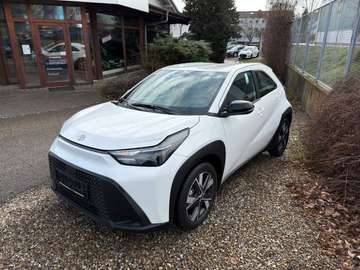 Aygo (X) 1,5 Hybrid "Active" mit Sitzheizung
