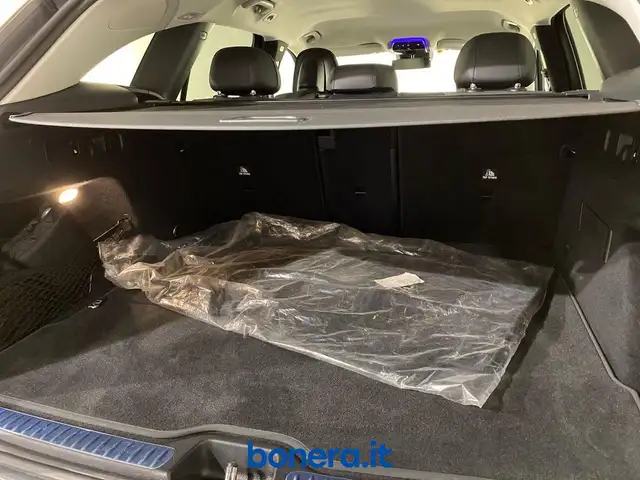 Mercedes-Benz GLC view 9