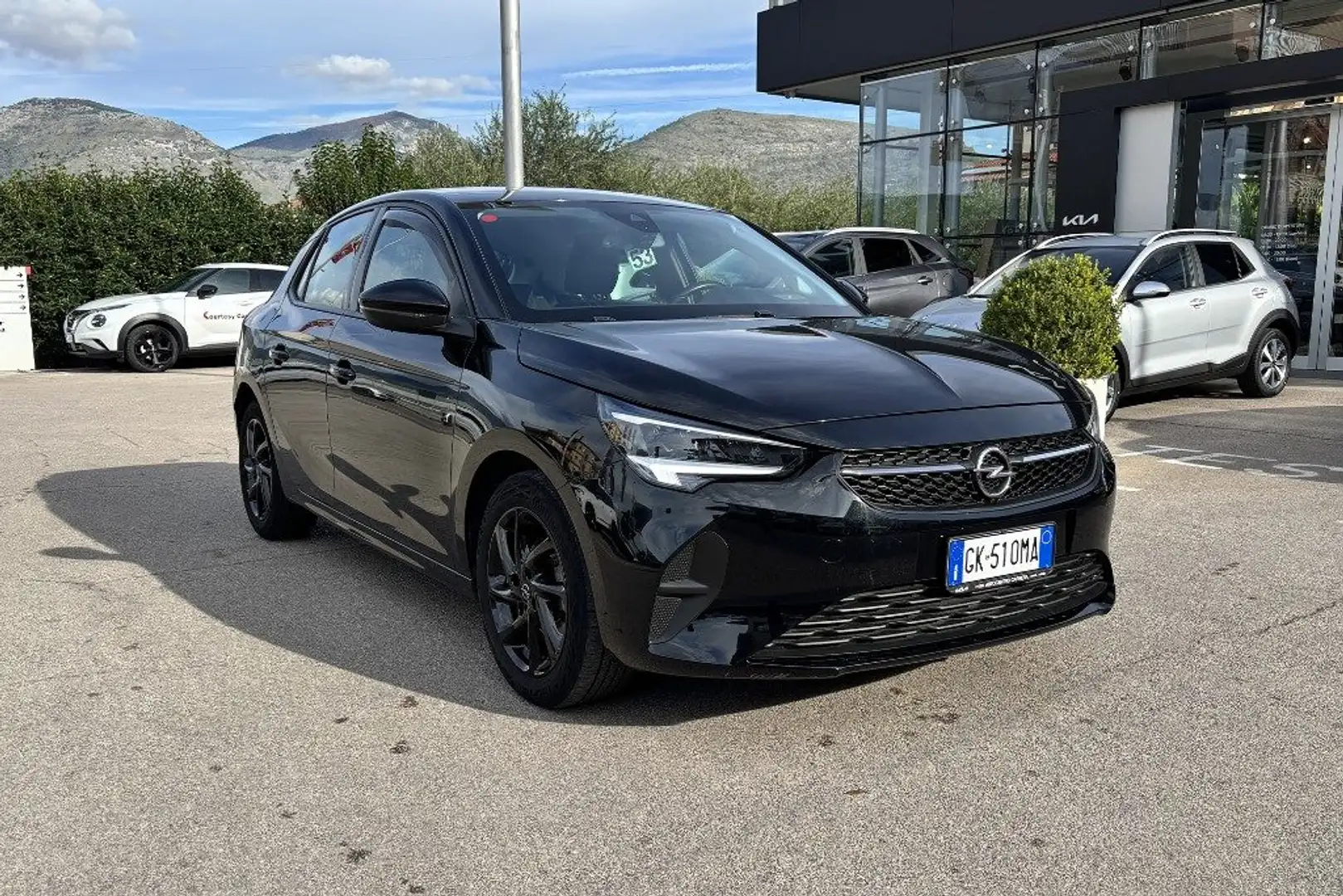 Opel Corsa 1.2 Edition Schwarz - 1