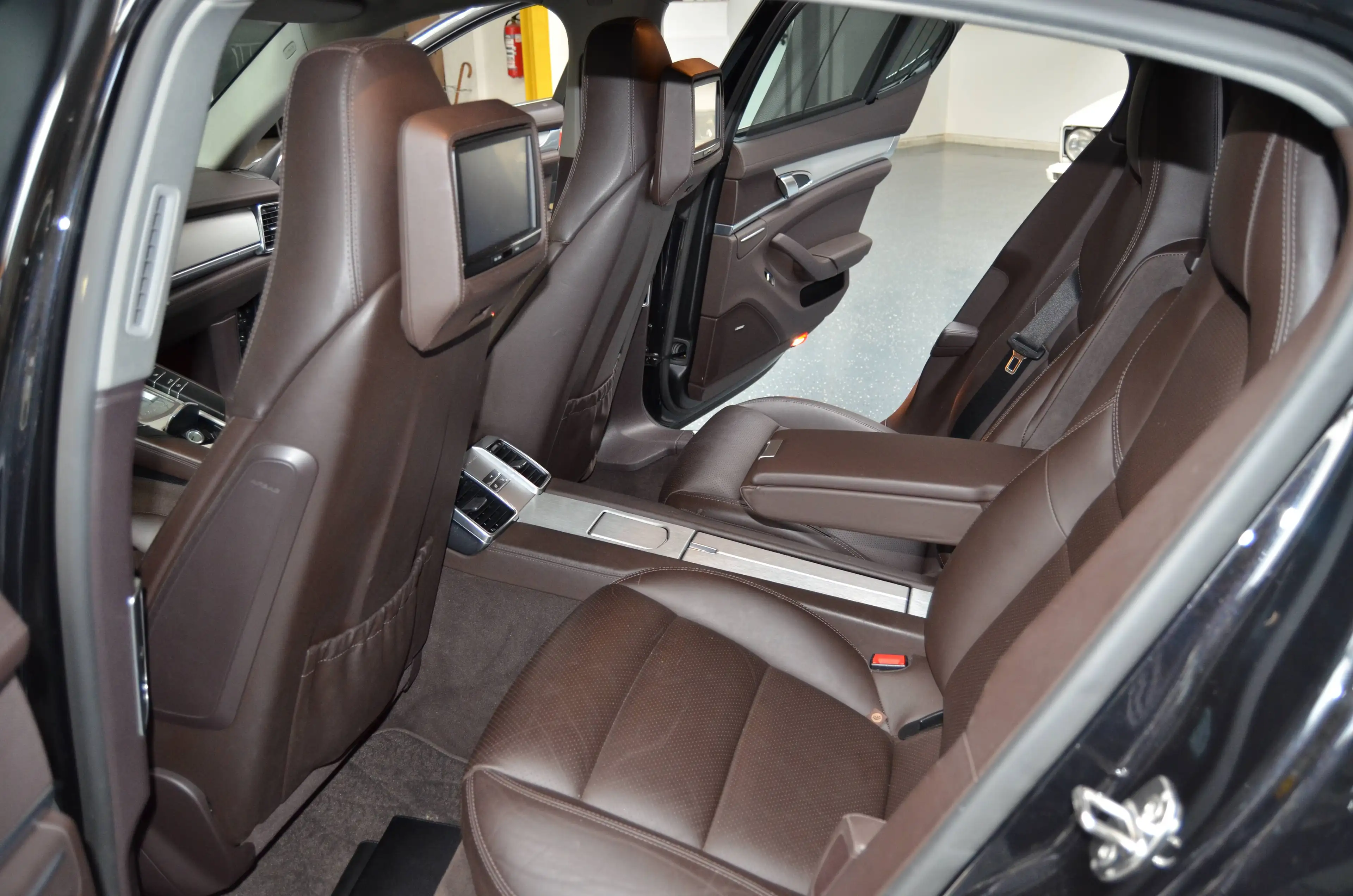 Porsche Panamera 4 S 1.Hand nach PZ Front Entertainment deutsch — photo 14