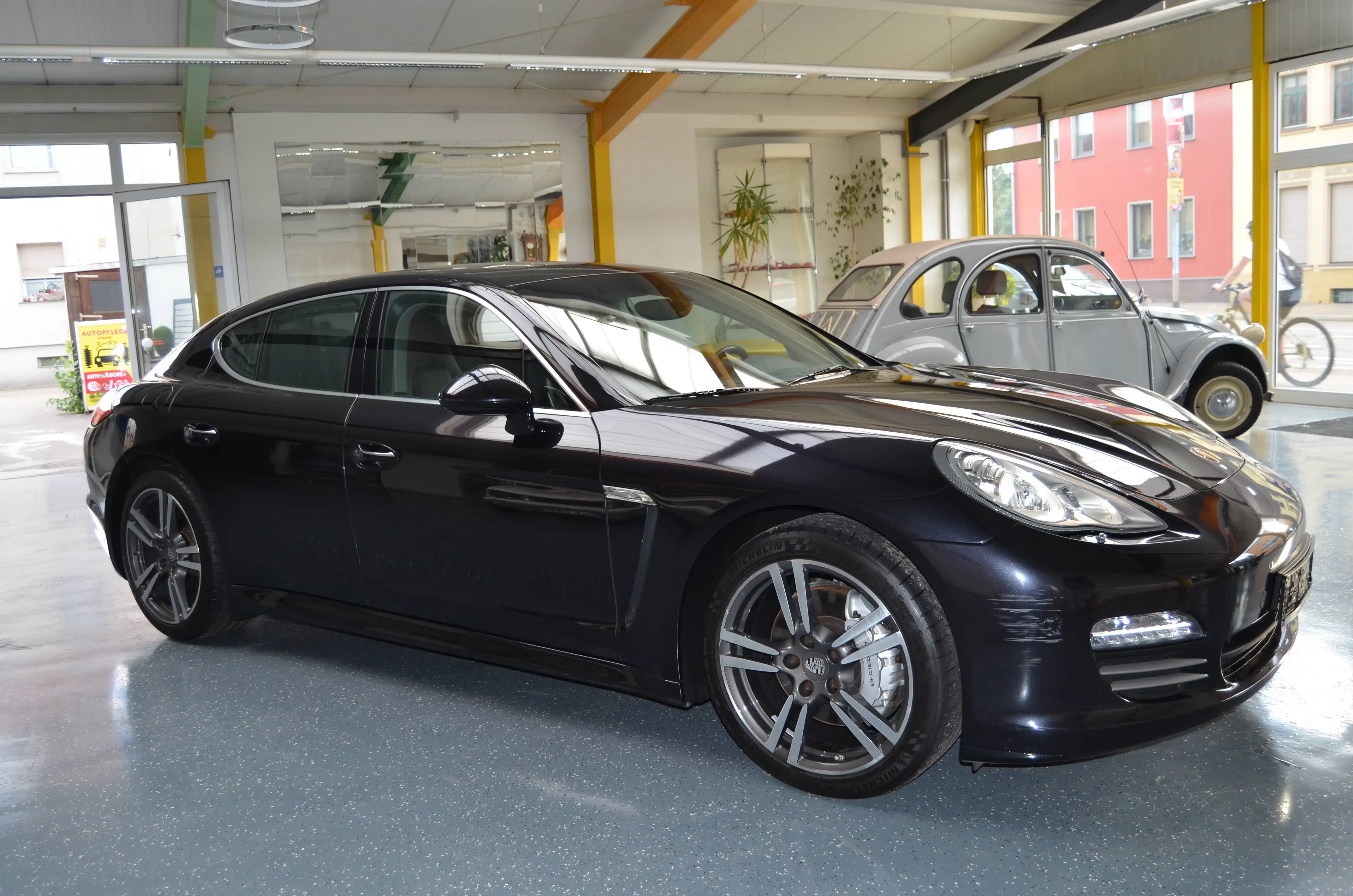 Porsche Panamera 4 S 1.Hand nach PZ Front Entertainment deutsch — photo 3