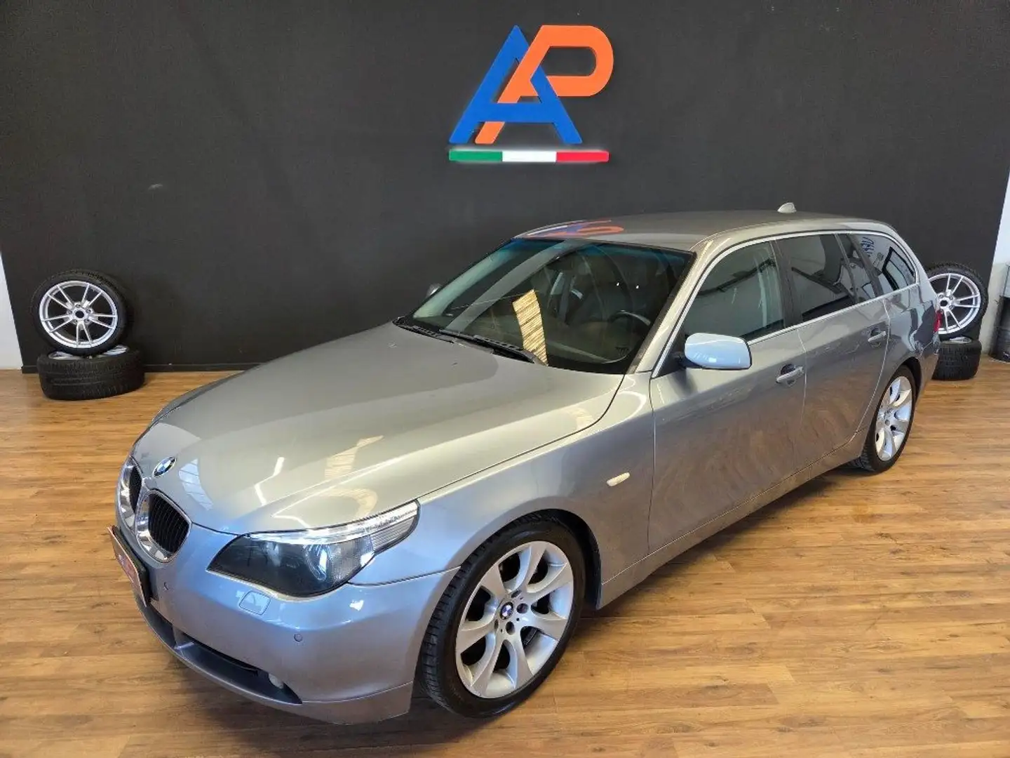 BMW 535 d cat Touring Attiva Grigio - 2
