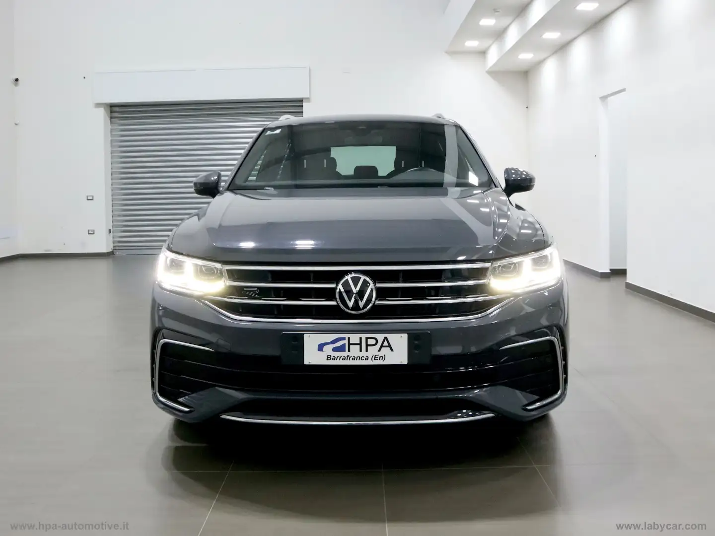 Volkswagen Tiguan 2.0TDI R-LINE FULL LED NAVI AID ACTIVE INFO DISPLA Grau - 2