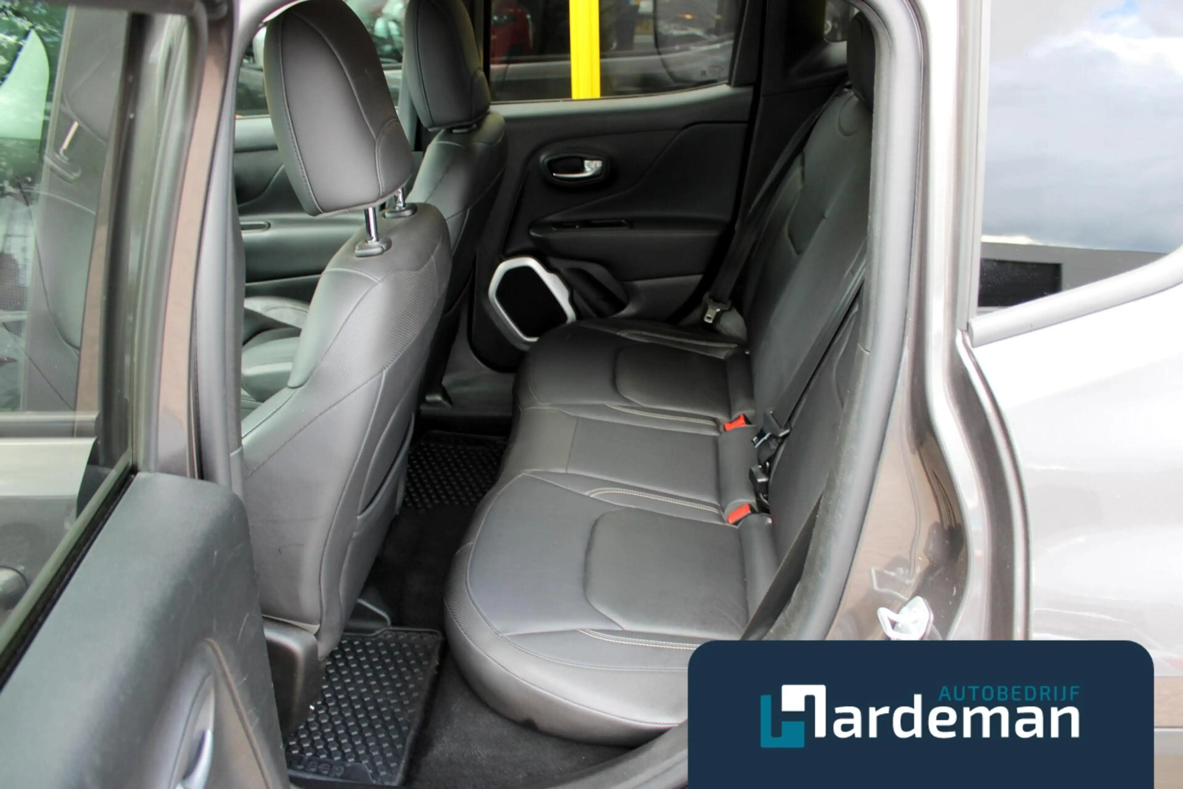 Jeep Renegade 1.4 MultiAir Limited Trekhaak Leder — photo 8