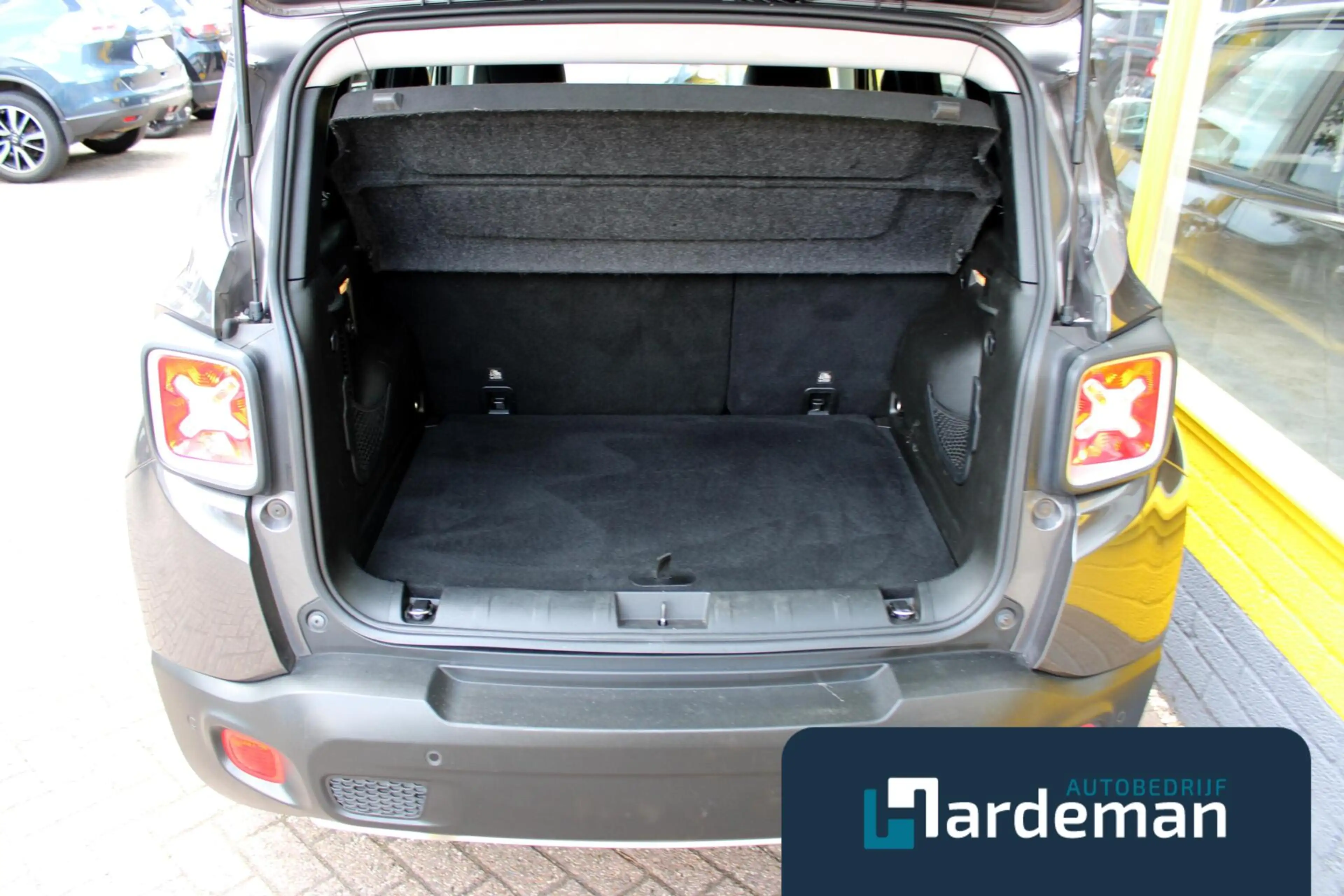 Jeep Renegade 1.4 MultiAir Limited Trekhaak Leder — photo 9