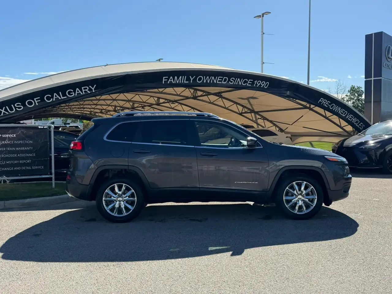 Jeep Cherokee photo Jeep Cherokee