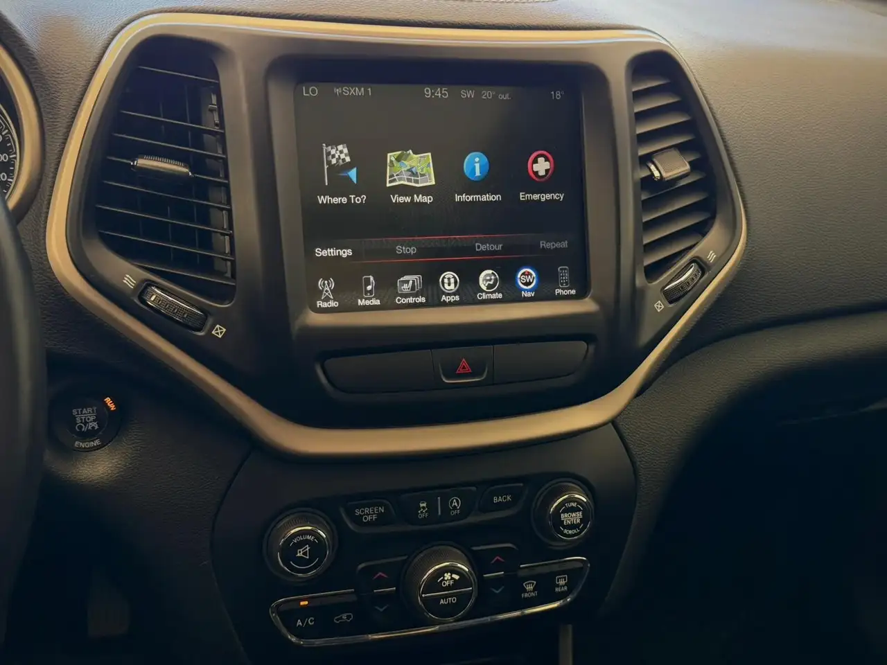 Jeep Cherokee photo Jeep Cherokee