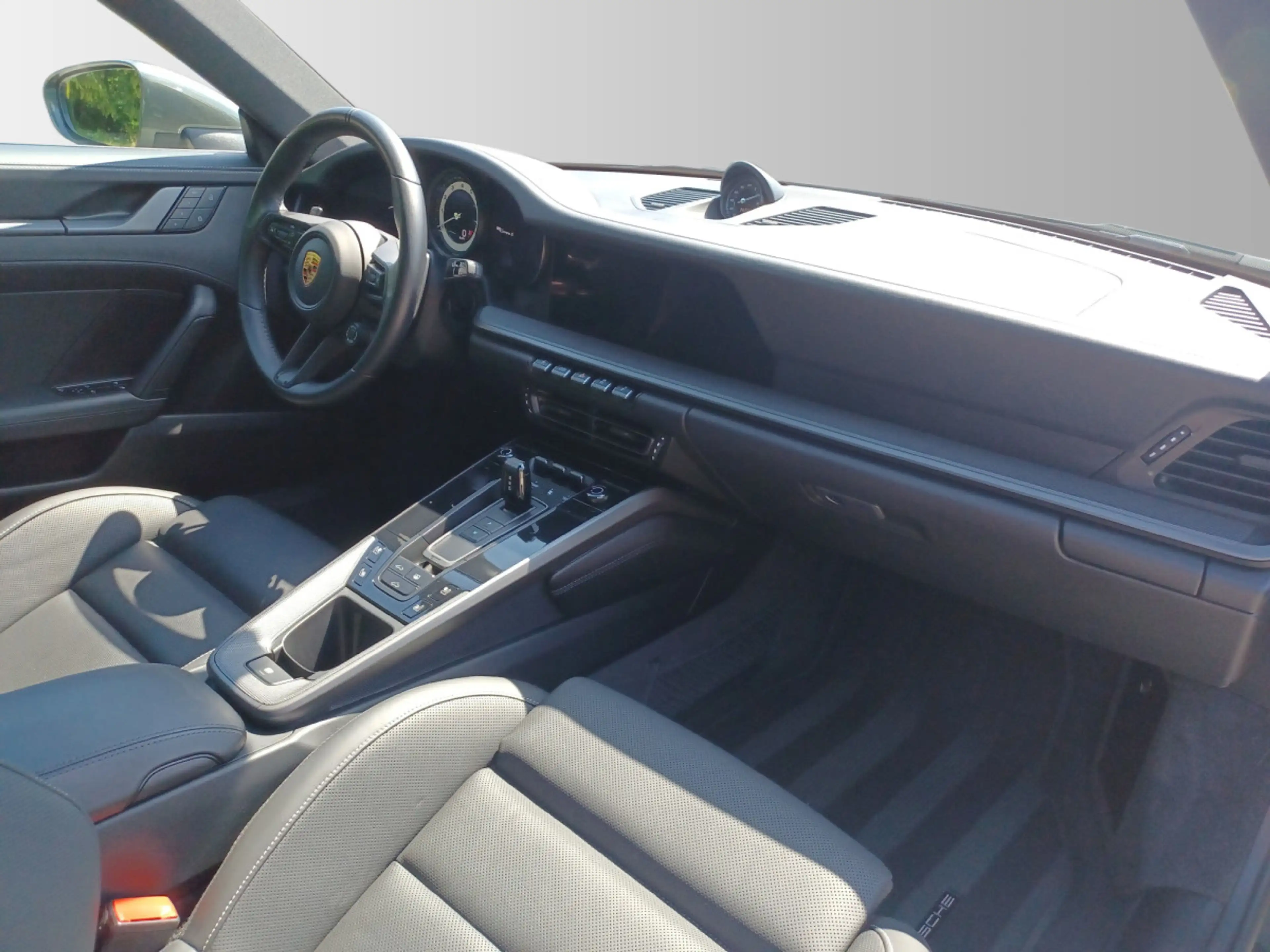 Porsche 911 Carrera S — photo 11