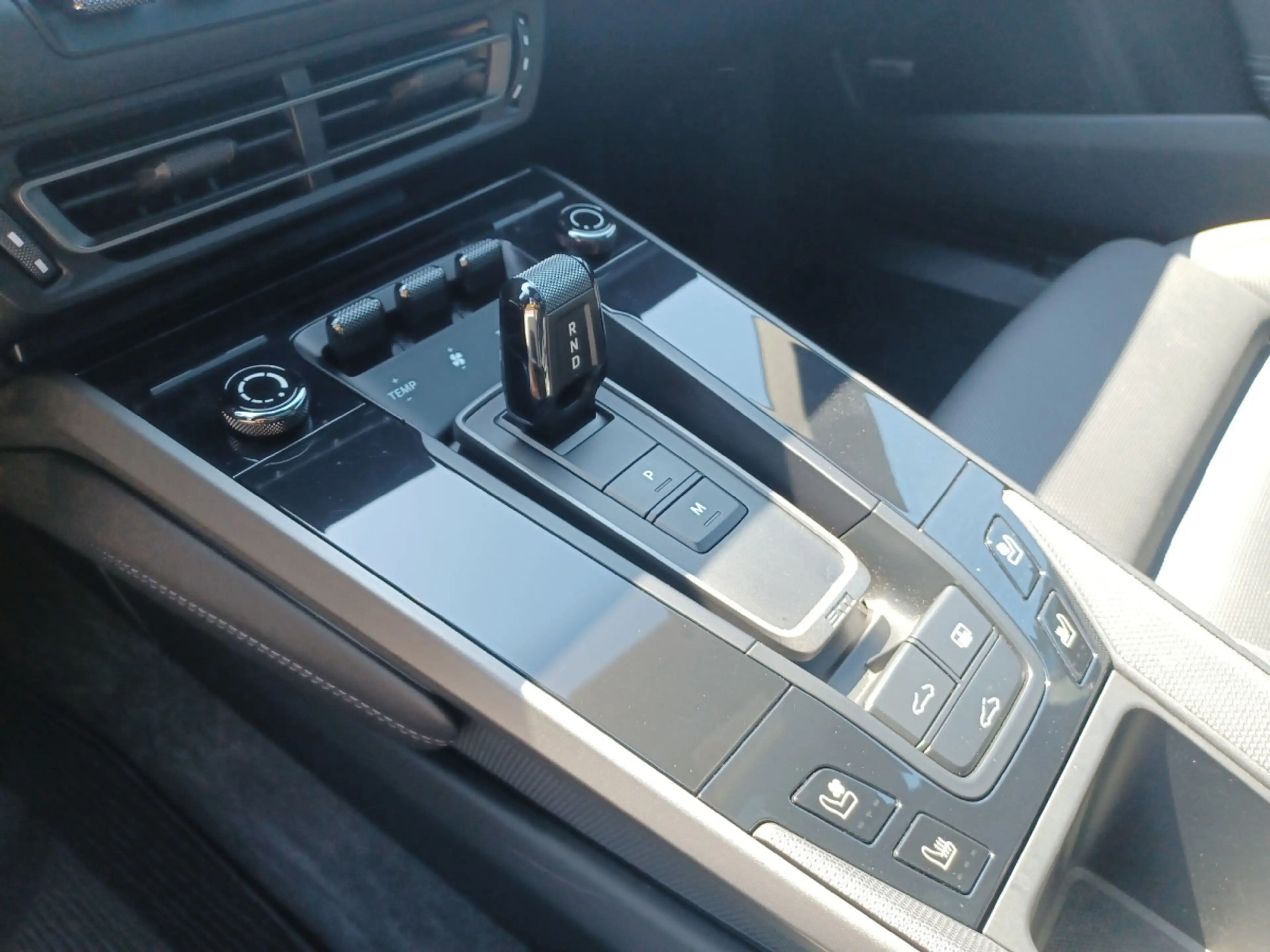 Porsche 911 Carrera S — photo 12