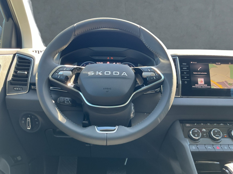 Skoda Karoq BALANCE 2.0 TDI DSG 4x4+AHK+NAVI+MATRIX+VC Klima — photo 5