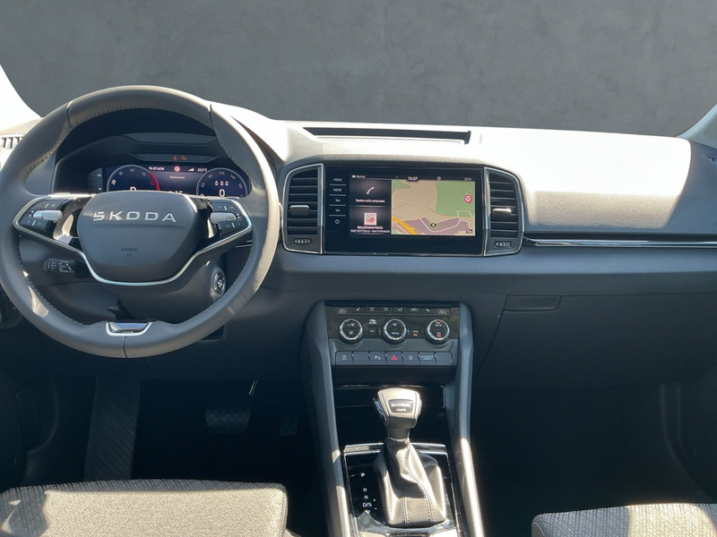Skoda Karoq BALANCE 2.0 TDI DSG 4x4+AHK+NAVI+MATRIX+VC Klima — photo 6