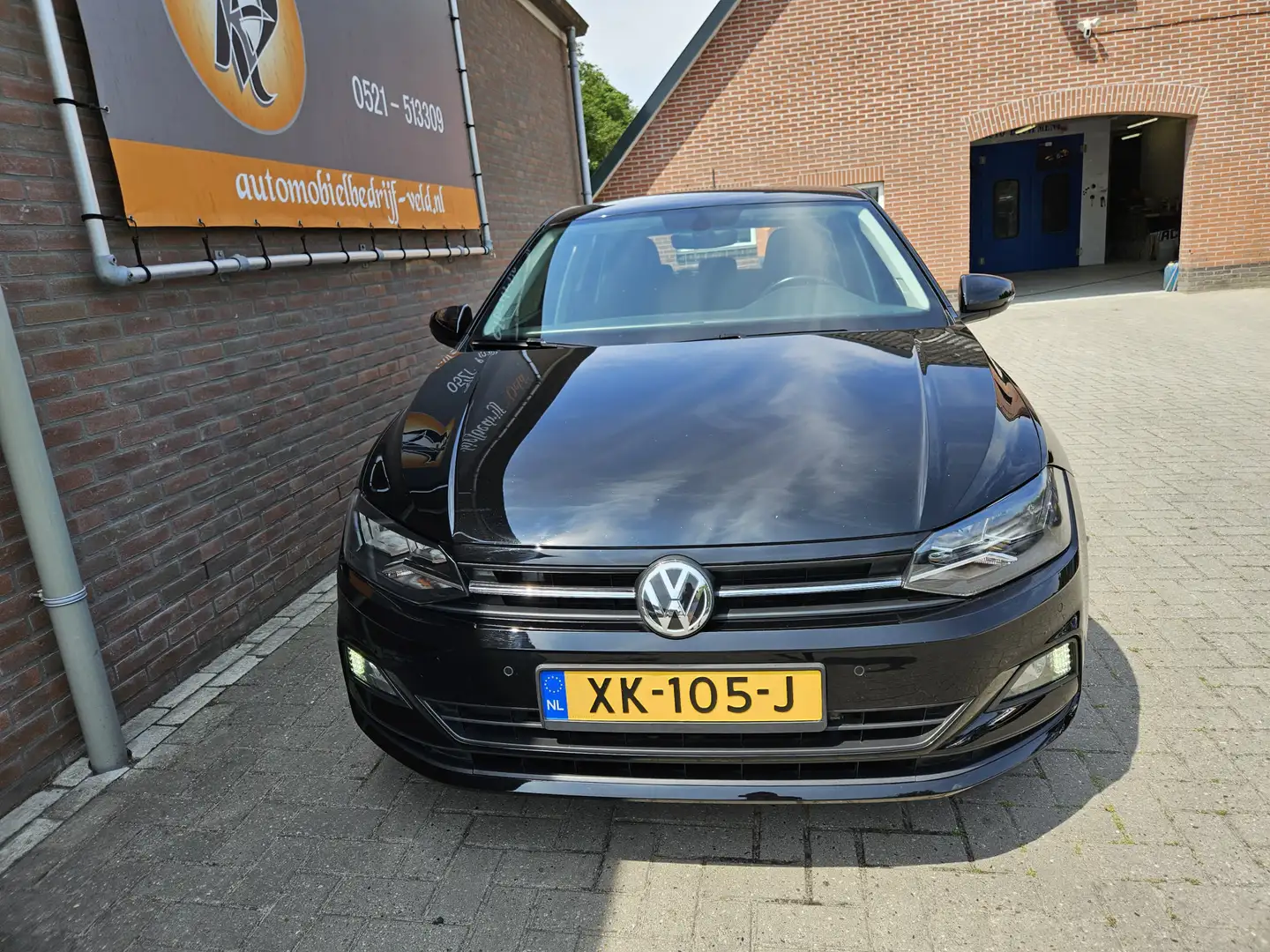 Volkswagen Polo 1.0 TSI Comfortline Zwart - 2