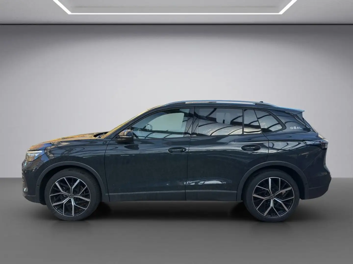 Volkswagen Tiguan 1.5eTSI DSG Goal AHK Gris - 2