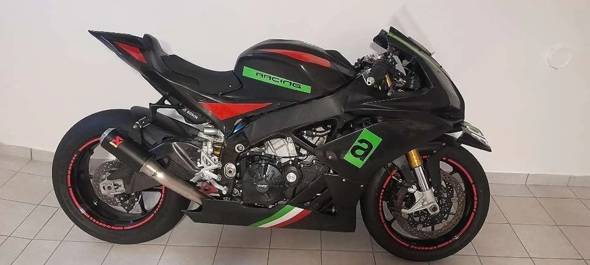 Aprilia RSV4 1100 - 2