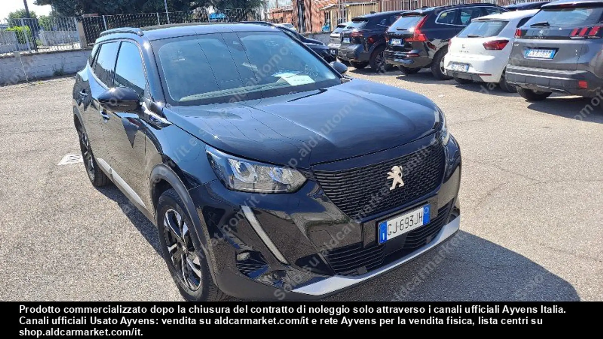 Peugeot 2008 motore elettrico 136 CV Allure Pack Nero - 2