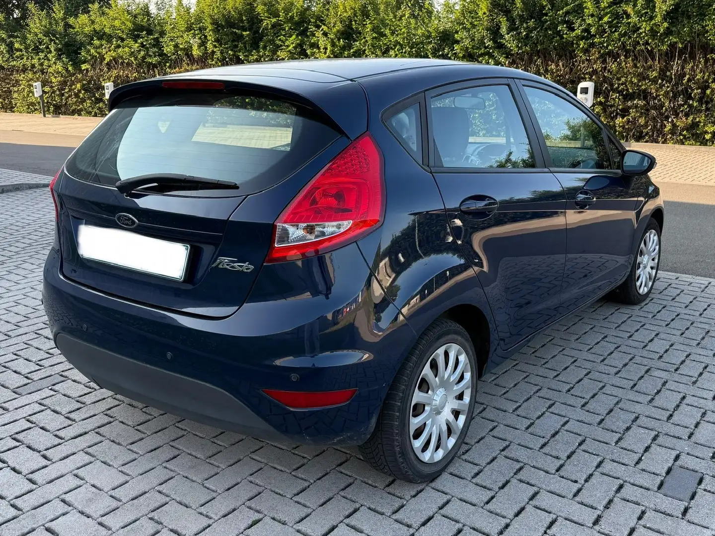 Ford Fiesta Fiesta 1.25i // Euro 5 // Clim // Tel 0485580997 - 2