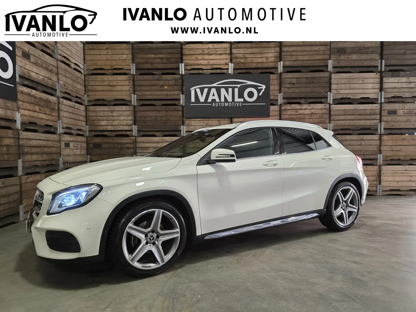 Mercedes-Benz GLA 180 Business Solution AMG Groot Navi Trekhaak 19"LM Ca Bianco - 1