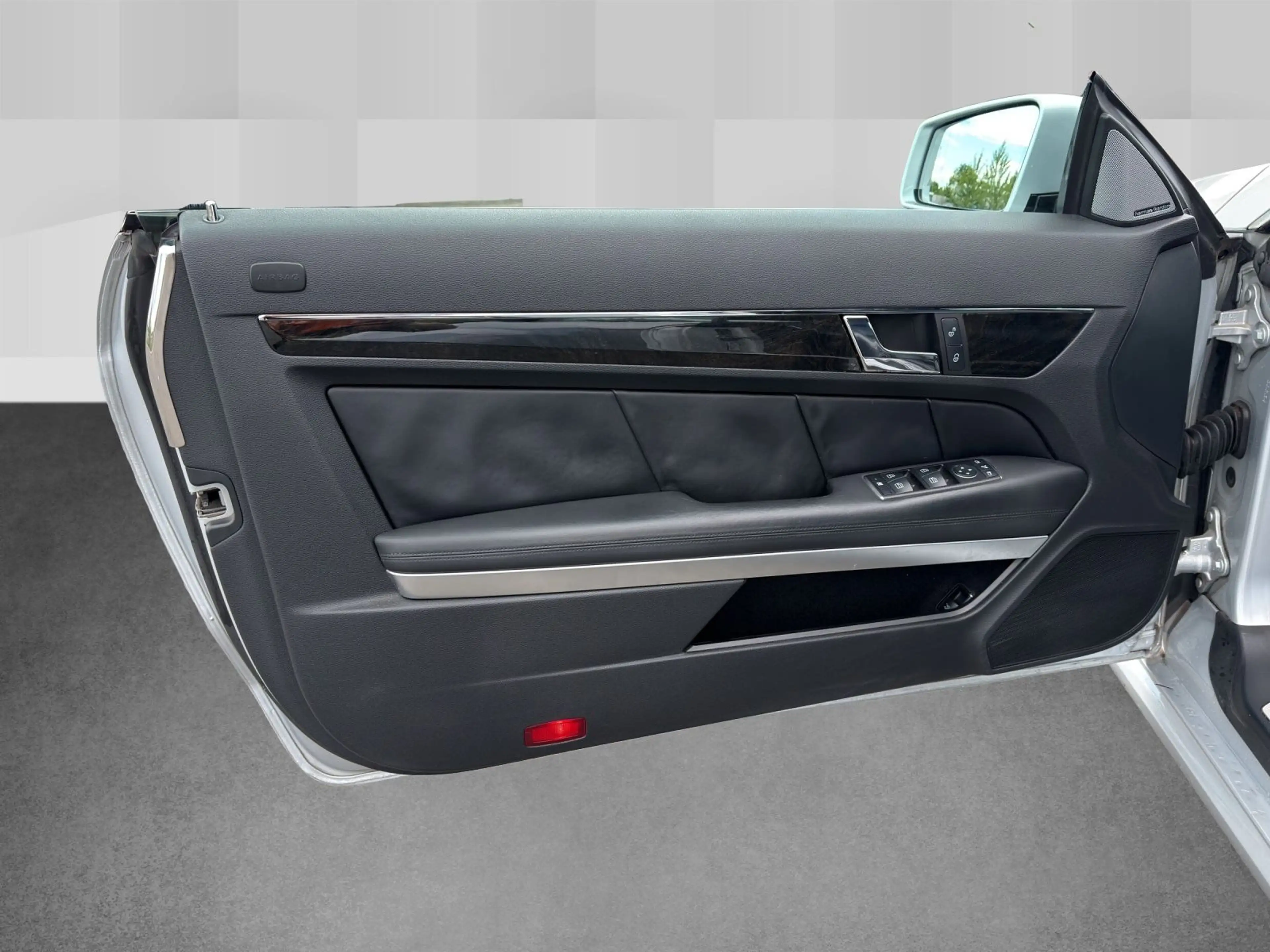 Mercedes-Benz E 350 CGI BE Cabrio AMG Sport-Paket Nappa Sitzk. — photo 10