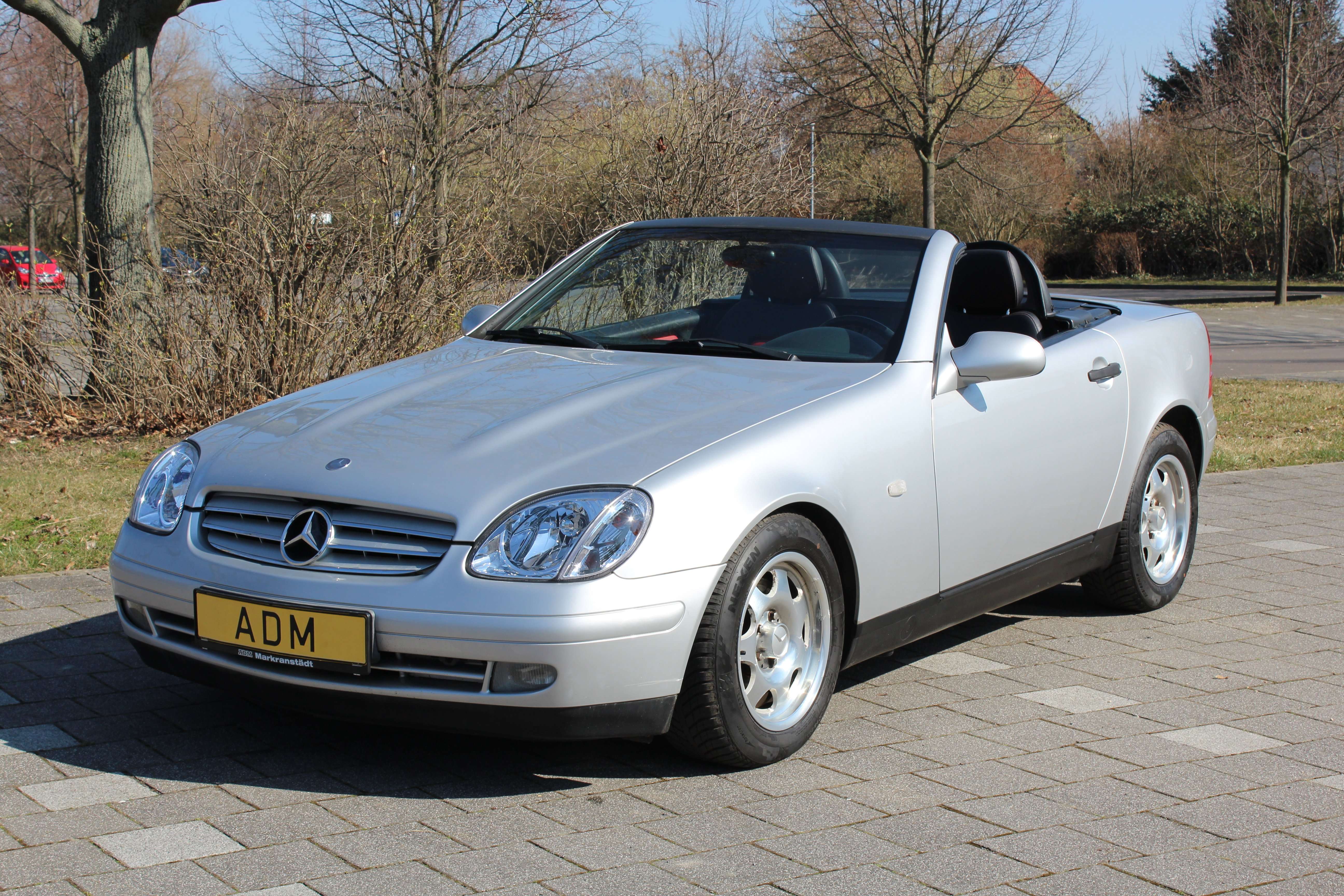 Second hand Mercedes Benz Slk-Class 200