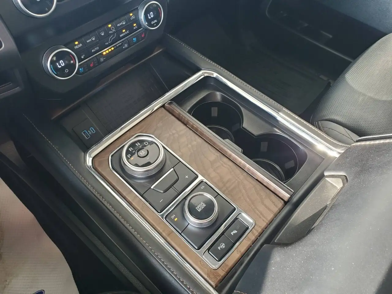 Ford Expedition photo Ford Expedition