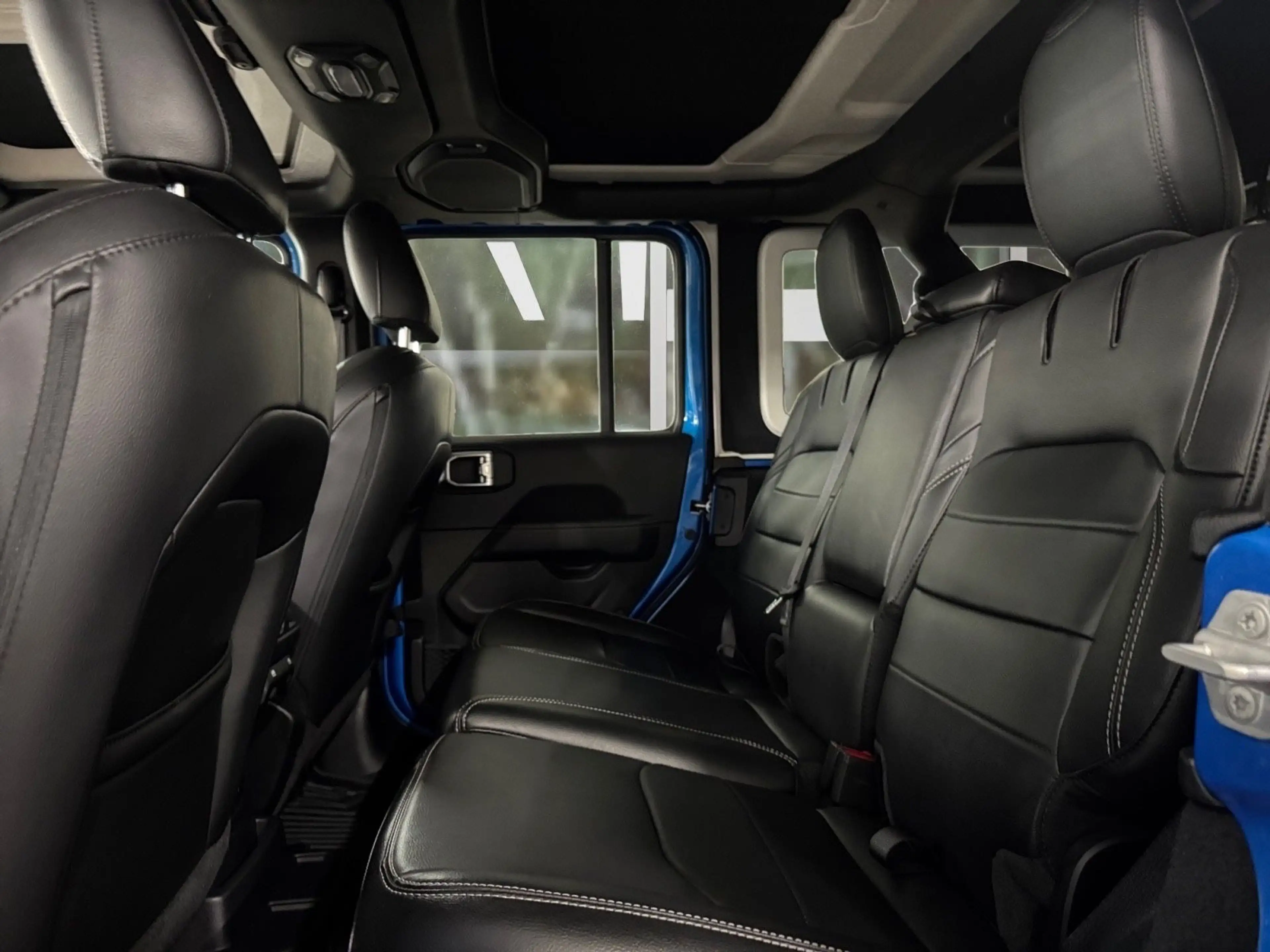 Jeep Wrangler Unlimited Plug-In Hybrid Sahara 2.Hand — photo 8