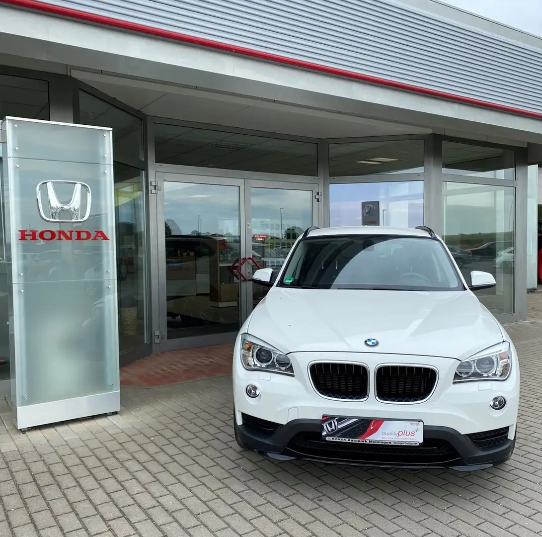 BMW X1 Baureihe X1 xDrive 20i*Xenon*Sportsitze Weiß - 2