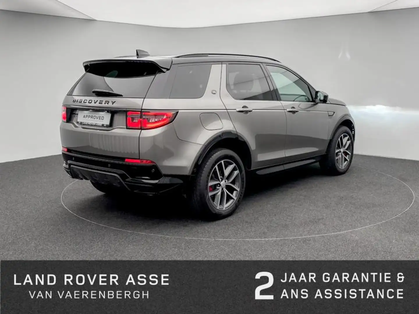 Land Rover Discovery Sport P300e Dynamic SE AWD Zilver - 2