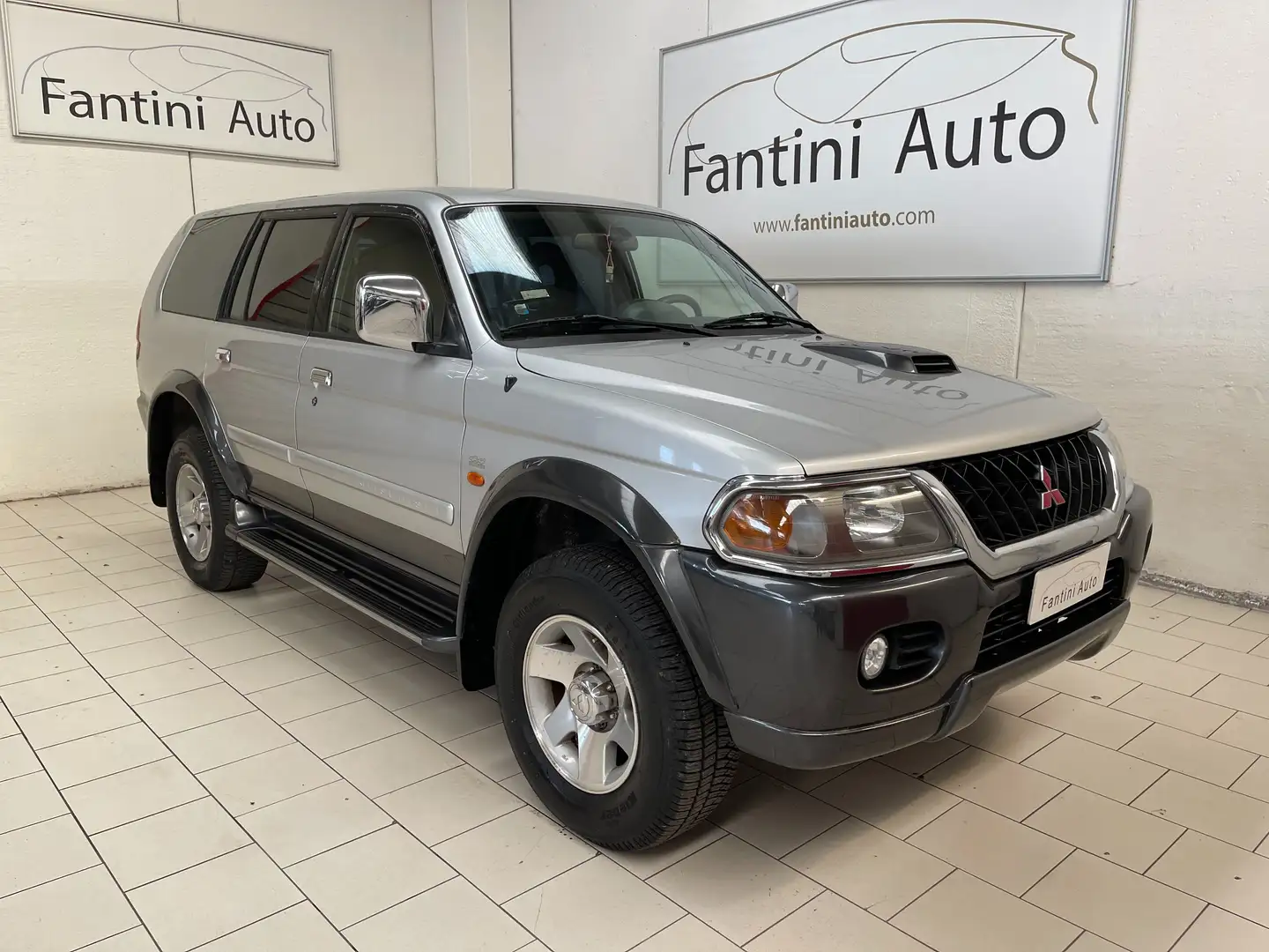 Mitsubishi Pajero Sport GLS Target 2.5 tdi-Ok Neopatent.-LEGGI SOTTO Argent - 1