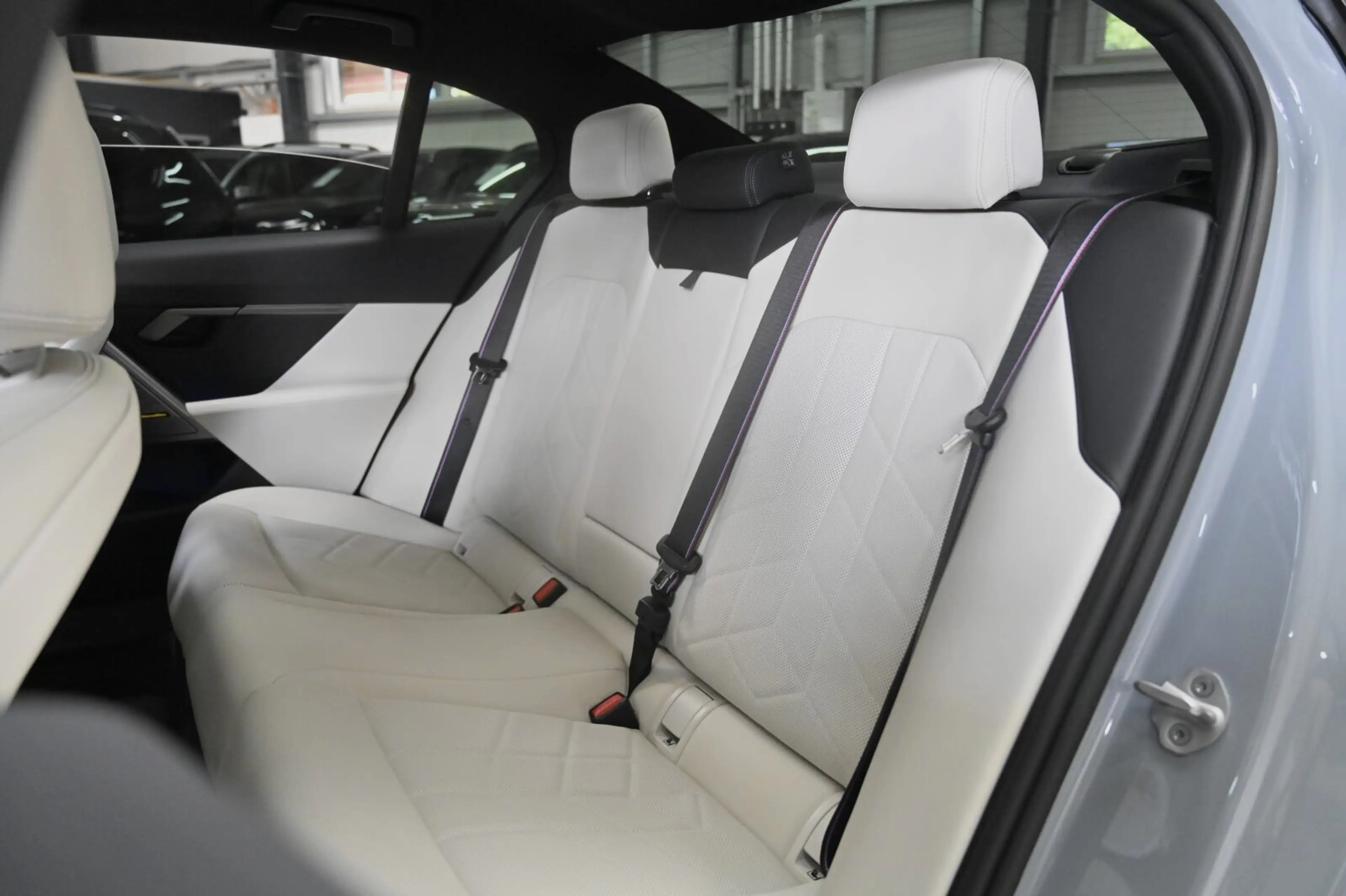 BMW 540 540d xDrive M-Sport PRO PANO*INNO*B&W*CARBON*21' — photo 15