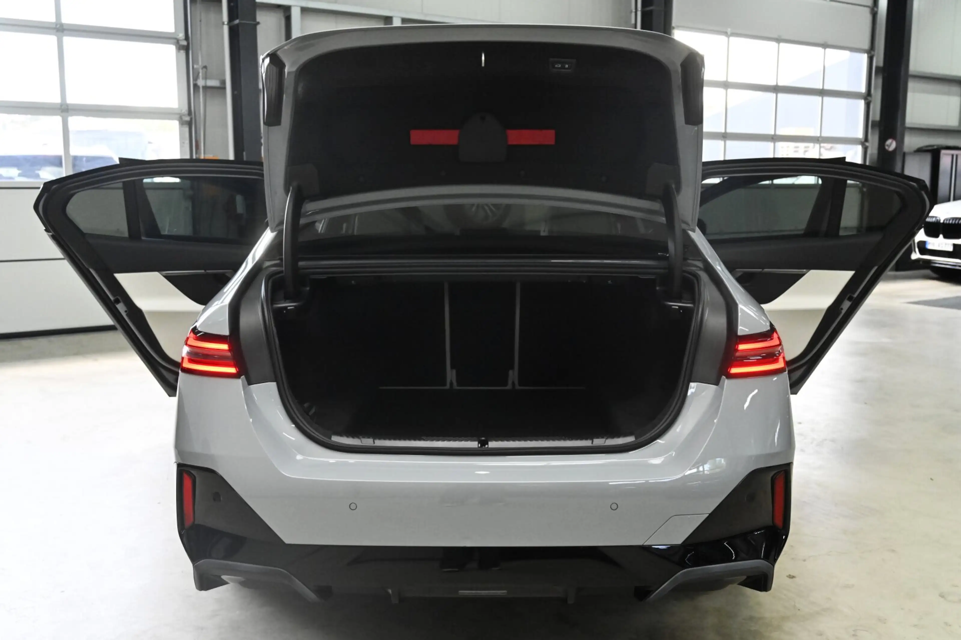 BMW 540 540d xDrive M-Sport PRO PANO*INNO*B&W*CARBON*21' — photo 5